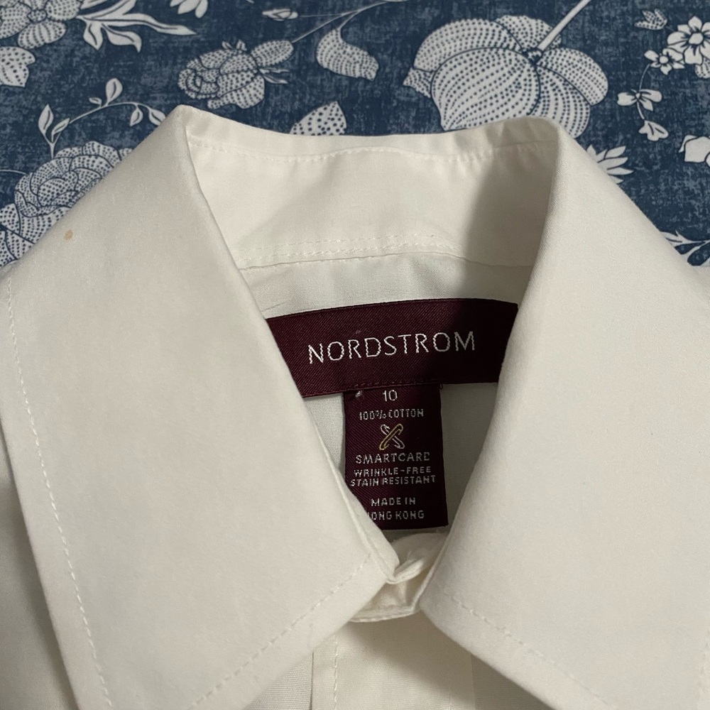 Nordstrom button-up shirt boy size 10. Easy care and wrinkle-free. School/Church - Picture 3 of 9